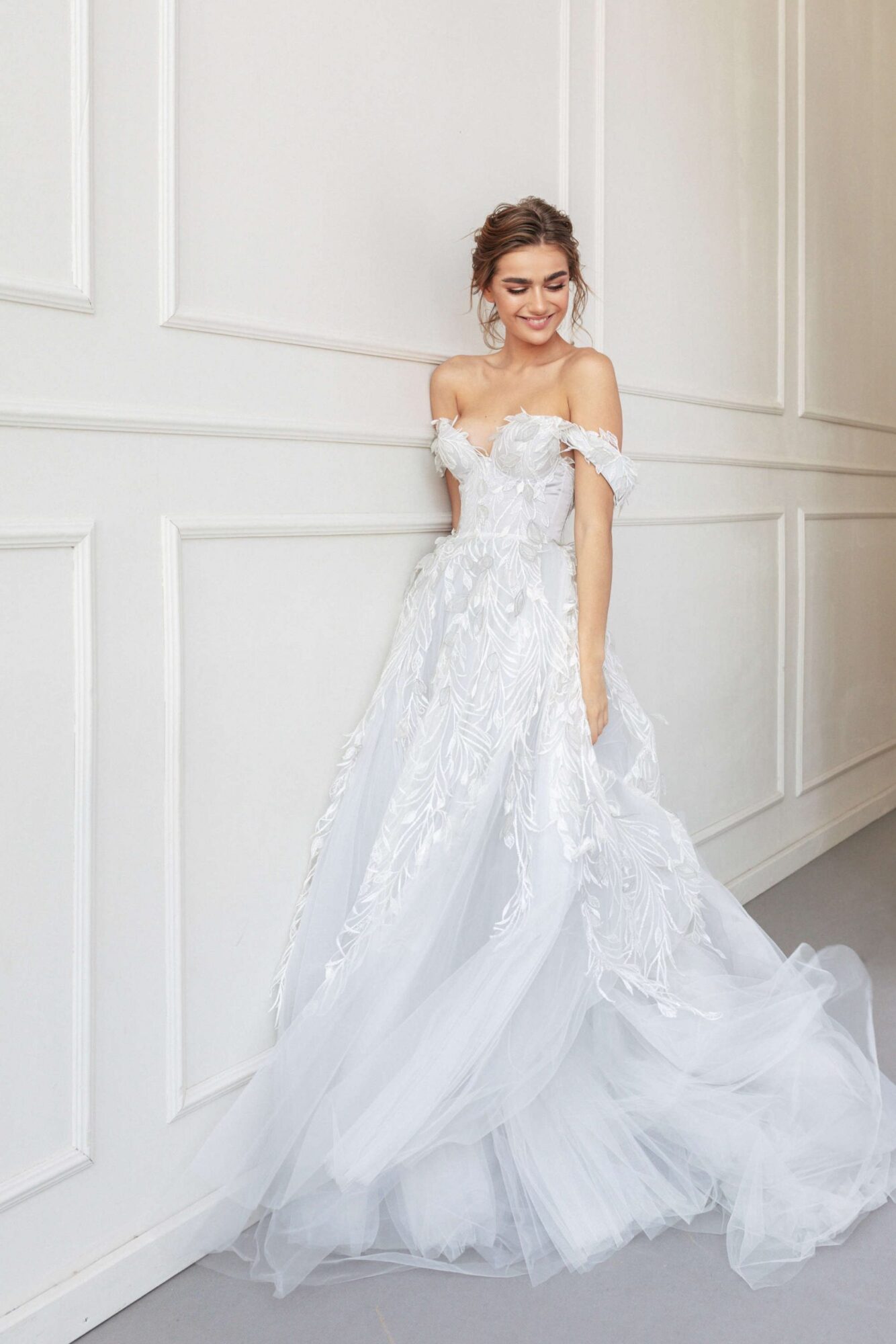 Off shoulders A-silhouette wedding dress. 2