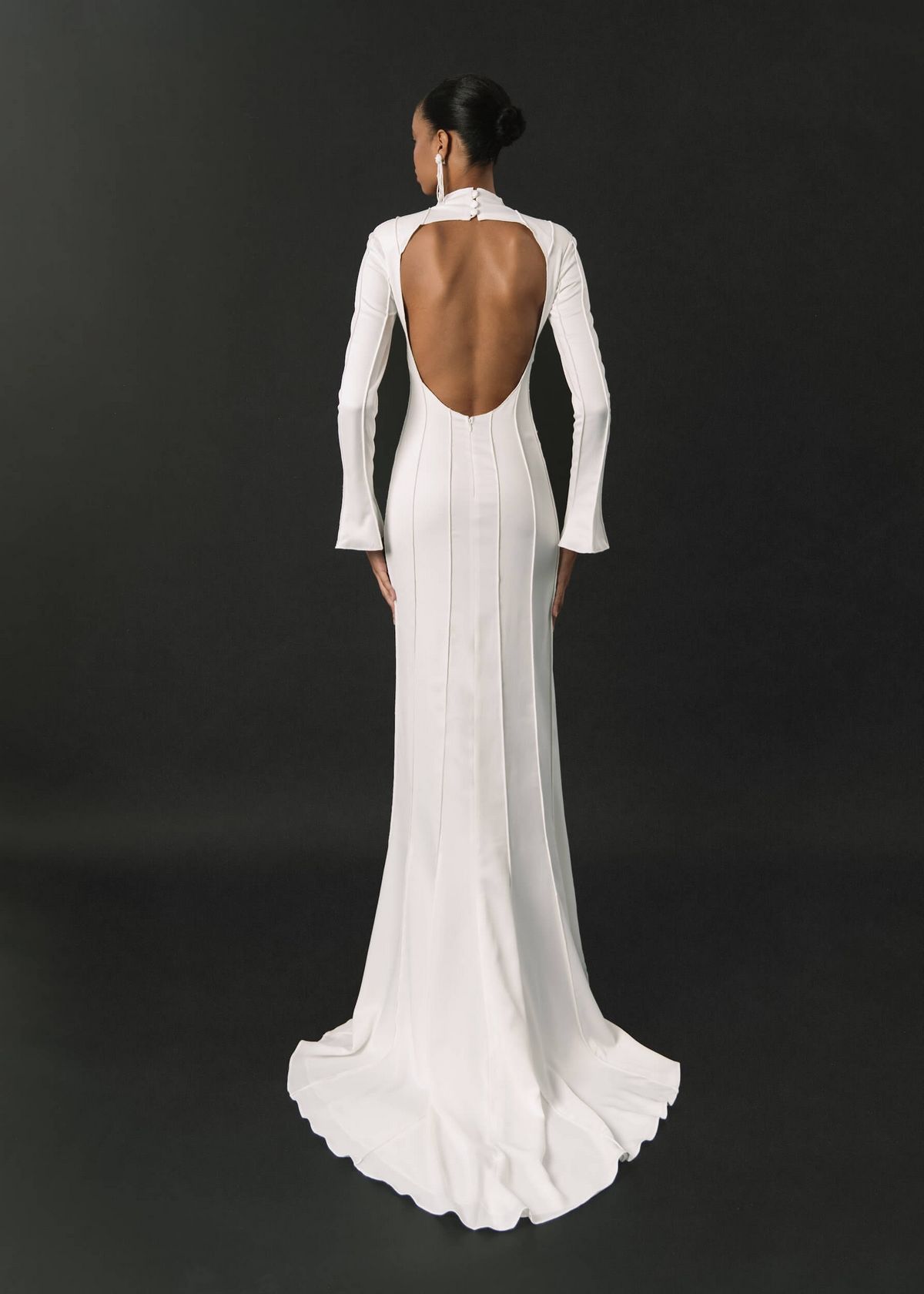 Rara Avis elegant fitted wedding dress Mistral at Dell'Amore Bridal, NZ. 6