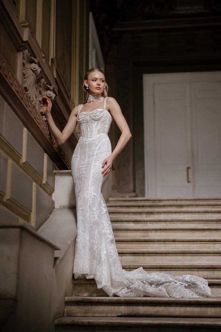 Convertible lace wedding dress Espirando by rara avis at Dell'Amore Bridal, NZ 4