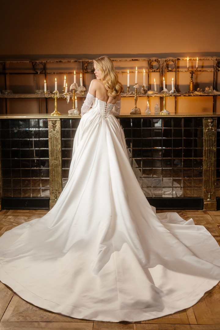 Corset lace wedding dress Forte by rara avis at Dell'Amore Bridal, NZ 5