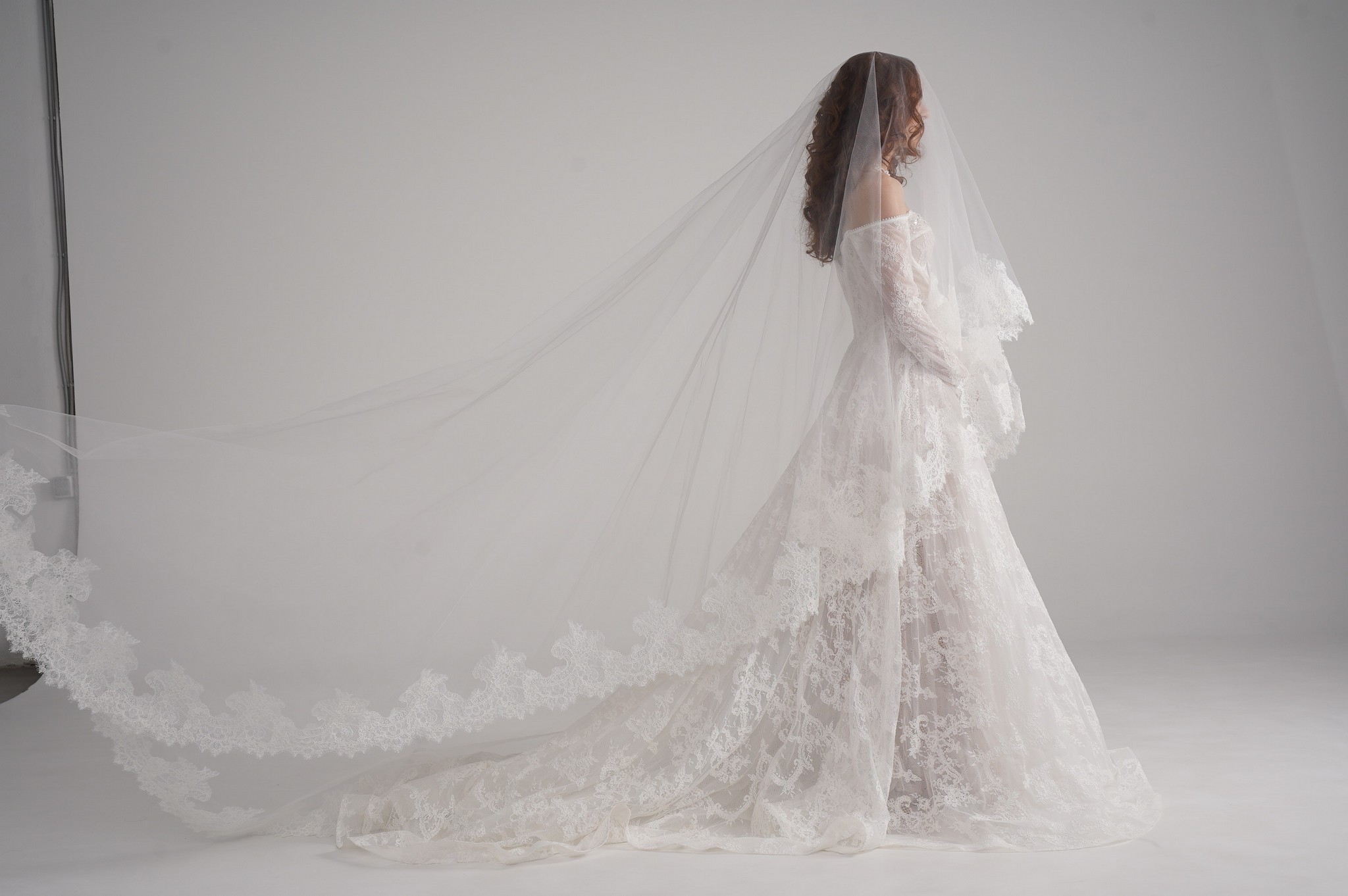 Two-layer Bridal Oriole Veil with lace trim edge at Dell'Amore Bridal, NZ 3