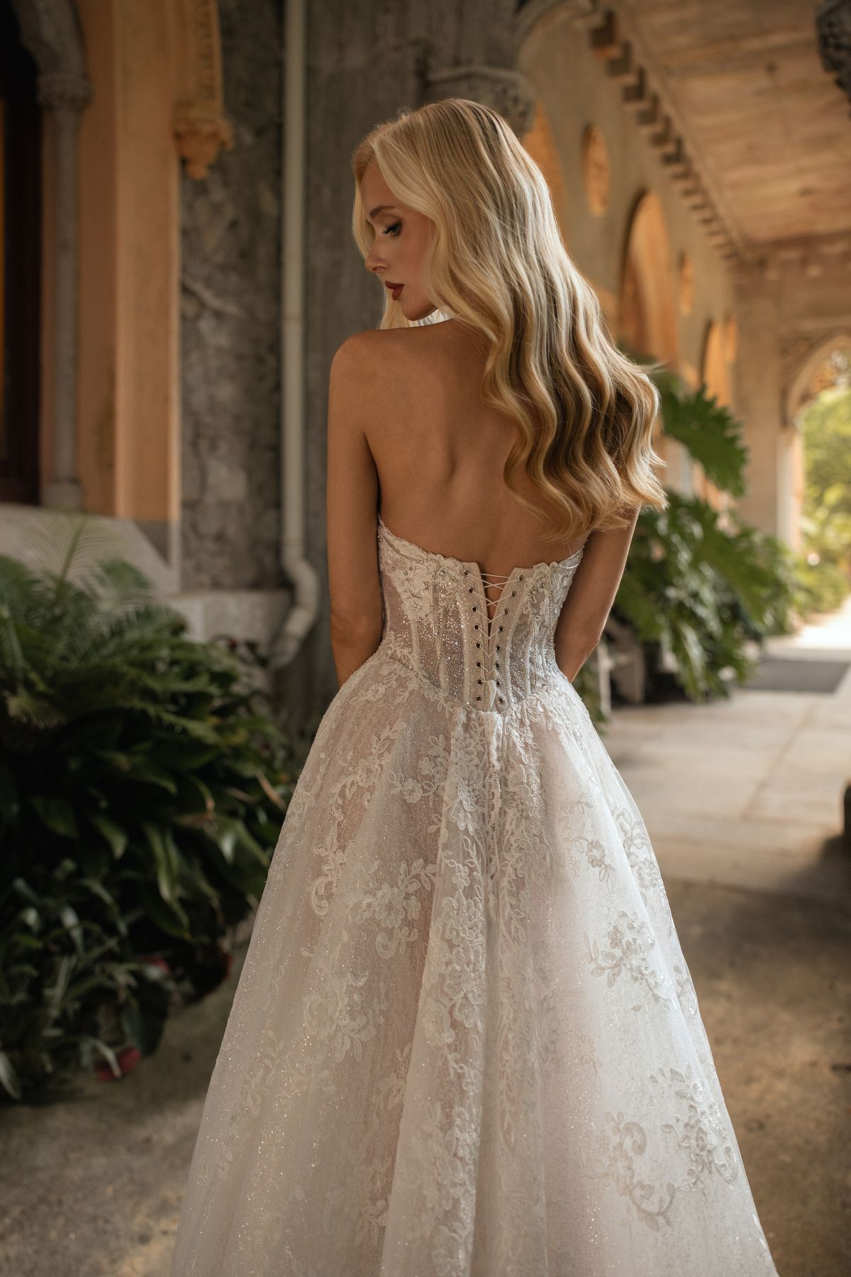 ANKORA-WEDDING-DRESS-BY-RARA-AVIS-FROM-DELLAMORE-BRIDAL-AUCKLAND-NZ 3