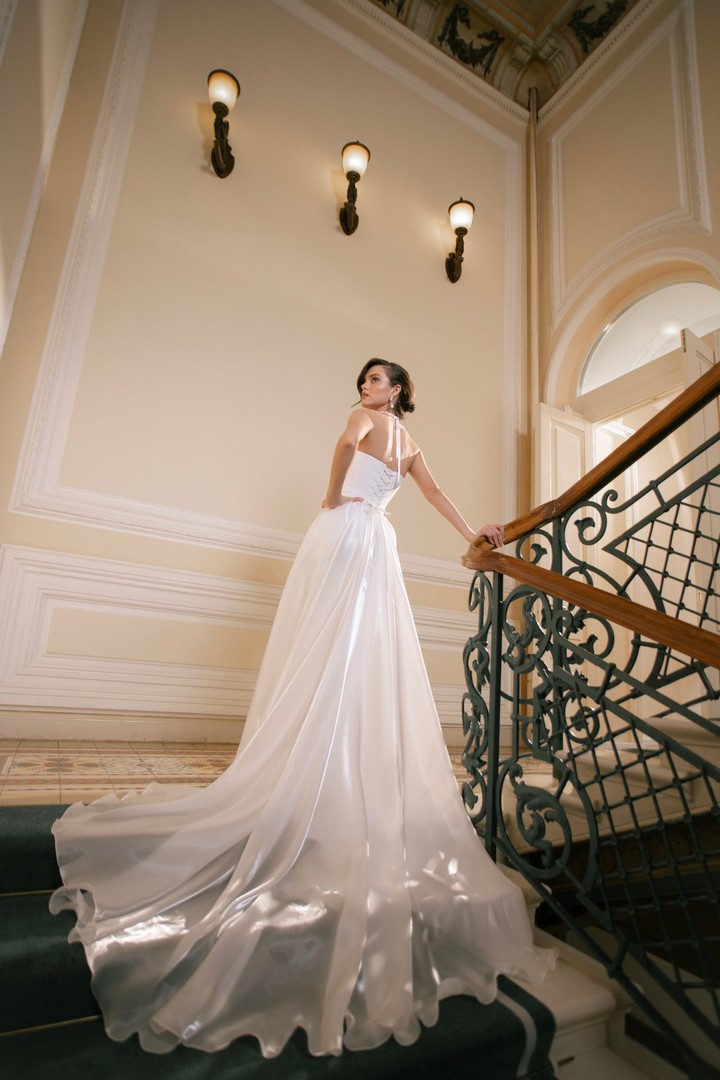 couture fitted wedding dress Litea by blammo biamo at Dell'Amore Bridal, NZ 4