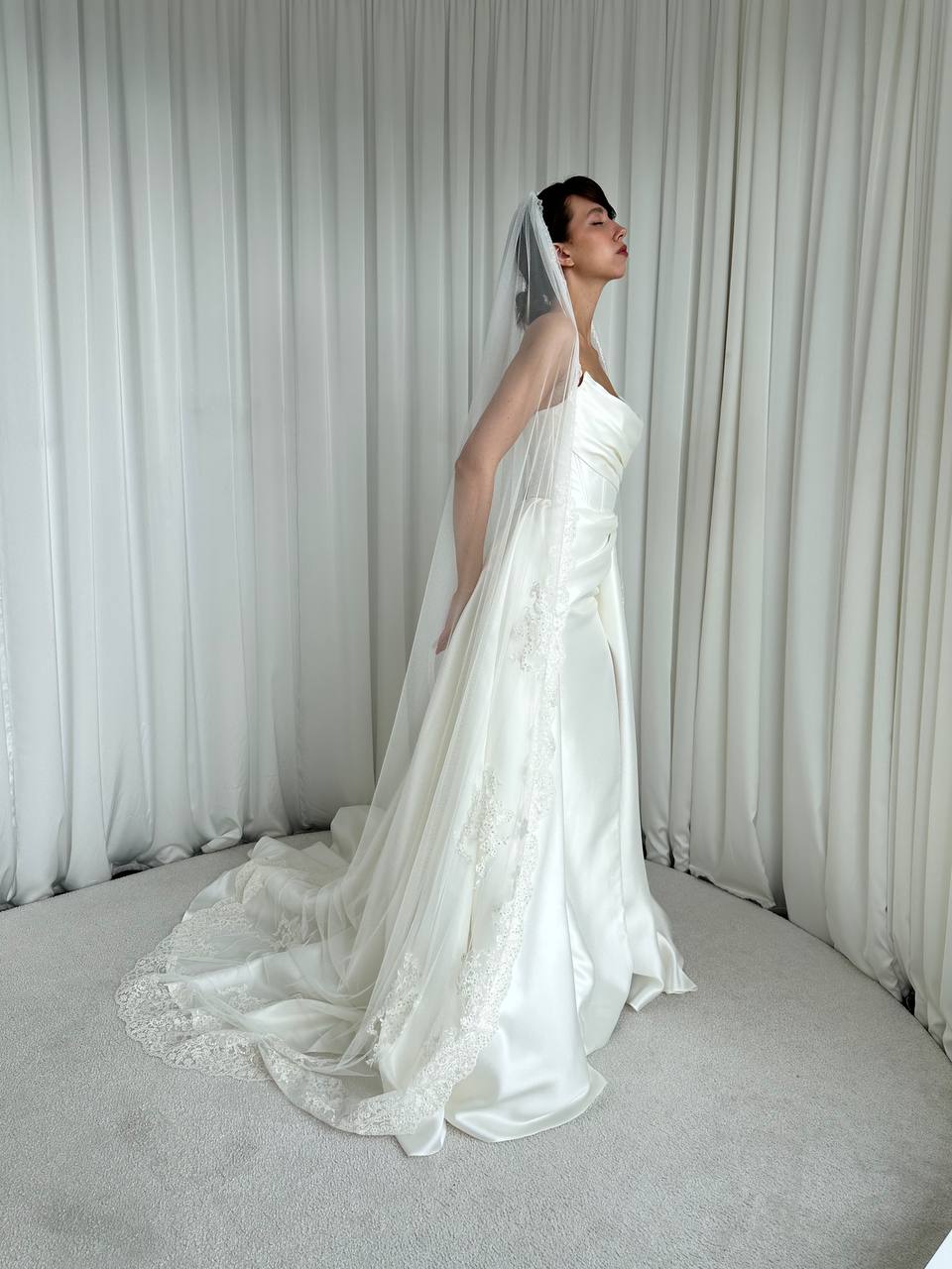 Lace Beaded Wedding Vianne Veil