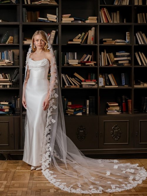 Lace Coda wedding veil