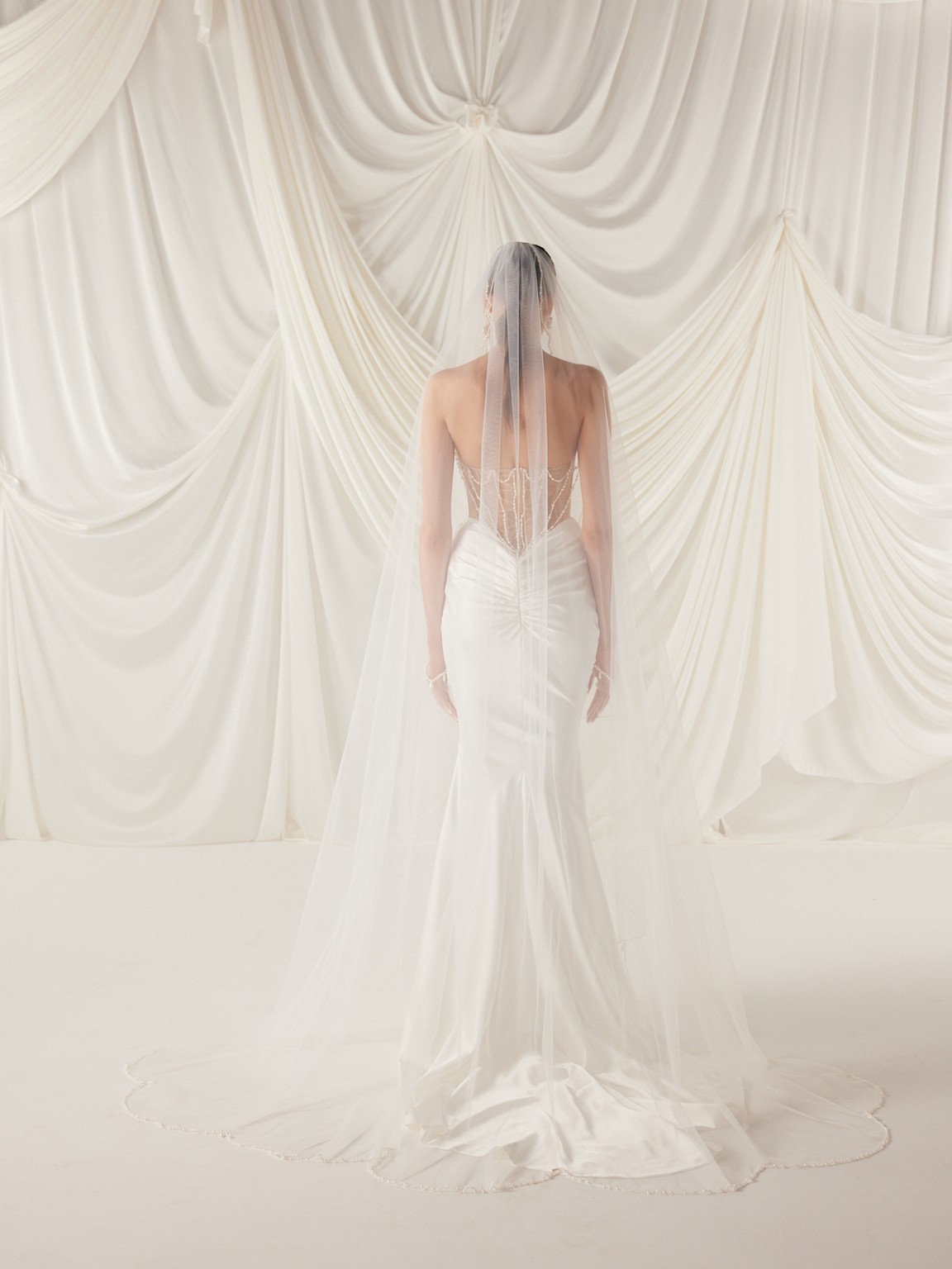 Long Pearls Beads Wedding Quintessa Veil 1