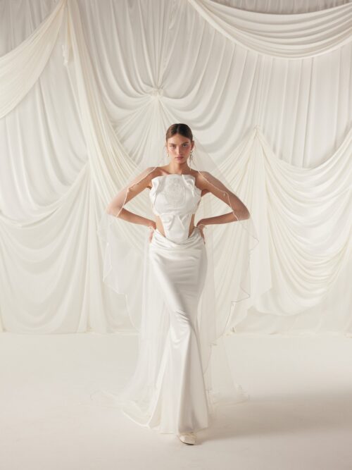 Long Pearls Beads Wedding Quintessa Veil