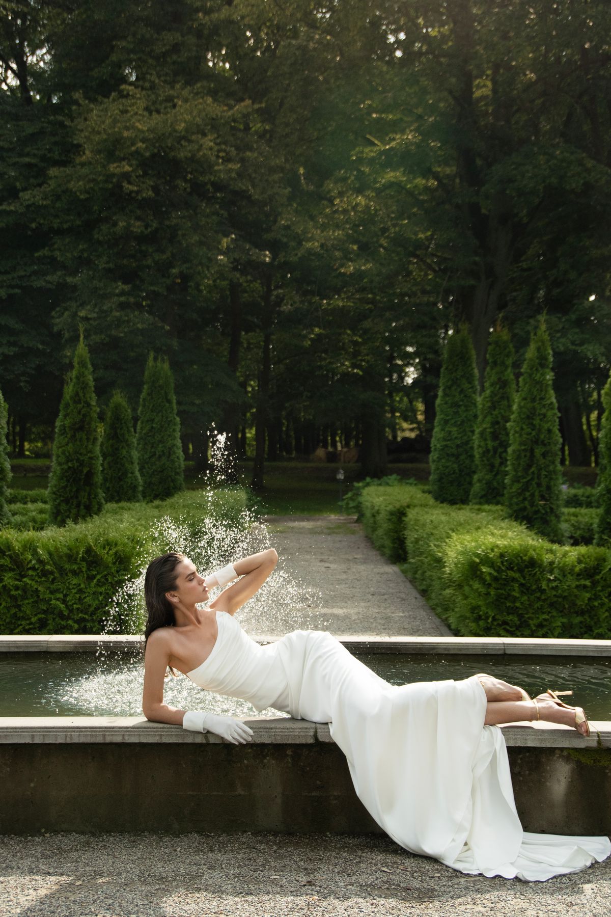 Santana-corset-and-skirt-by-romanova-atelier by rara avis 6