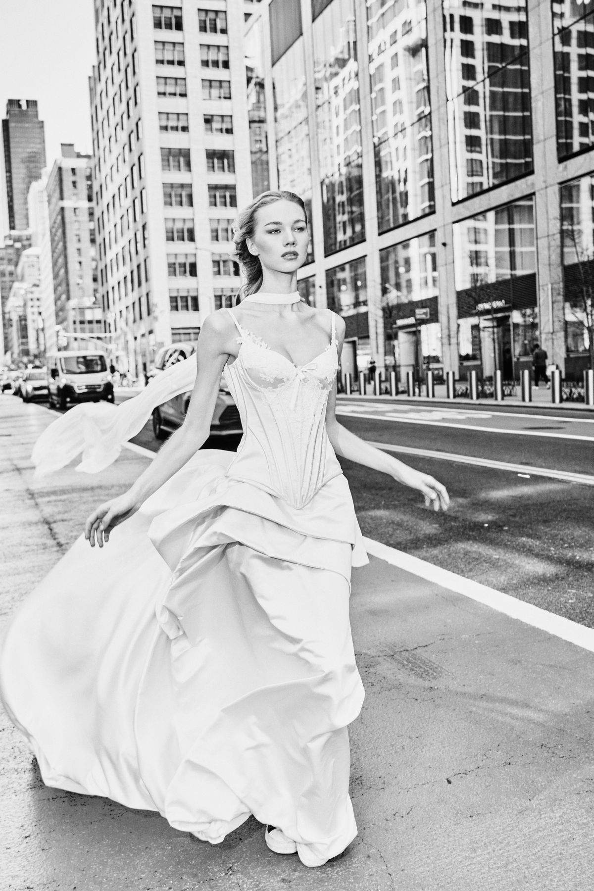 Wedding-dress-Jugend-with-a-corset-and-removable-skirt-from-rara-avis-at-dellamore-bridal 3